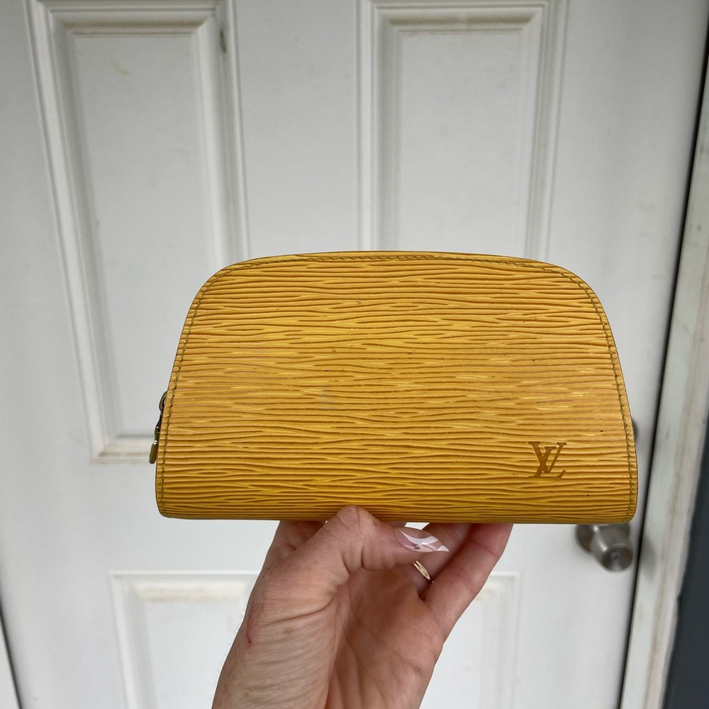 LOUIS VUITTON Epi Dauphine PM Cosmetic Pouch Yellow